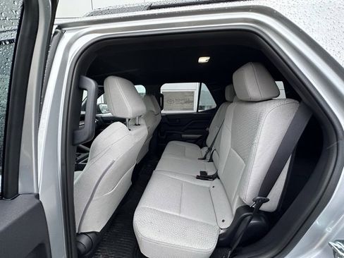 New 2025 Toyota 4Runner SR5 image 12