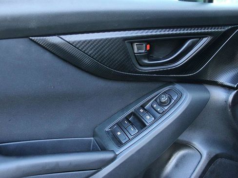 Used 2018 Subaru Crosstrek 2.0i image 7