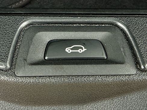 Used 2025 BMW X5 xDrive40i AWD/4WD image 13