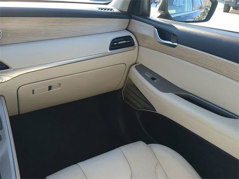 Used 2022 Hyundai Palisade Limited image 16