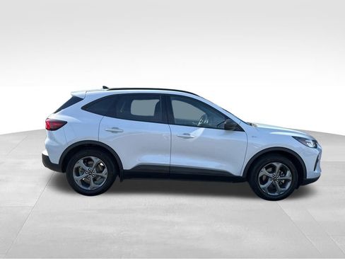 Used 2025 Ford Escape ST-Line FWD image 3