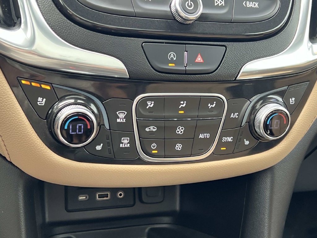 Used 2022 Chevrolet Equinox Premier AWD/4WD image 22
