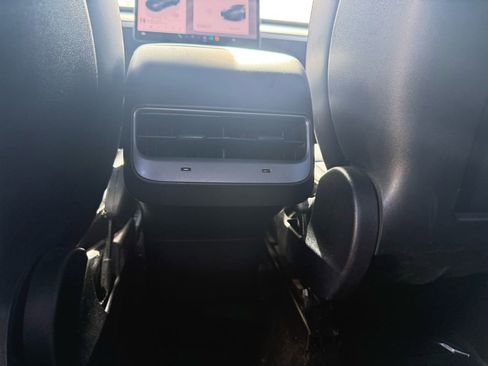 Used 2023 Tesla Model Y Long Range image 24