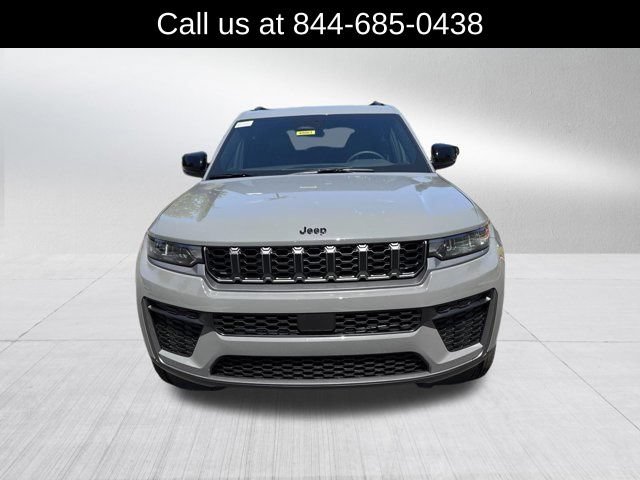 New 2027 Jeep Grand Cherokee 4WD image 2
