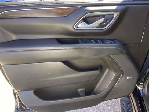 Used 2022 Chevrolet Tahoe Z71 w/ Off-Road Capability Package image 8