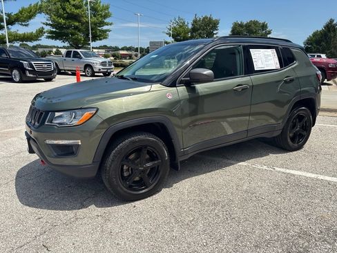 Used 2019 Jeep Compass Trailhawk AWD/4WD image 14