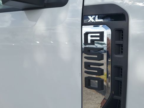 New 2024 Ford F550 4x4 Regular Cab Super Duty image 10