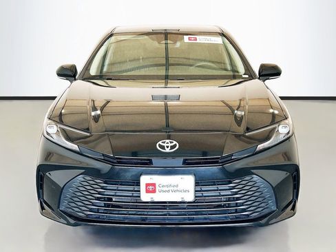 Used 2025 Toyota Camry LE w/ Convenience Package FWD image 2