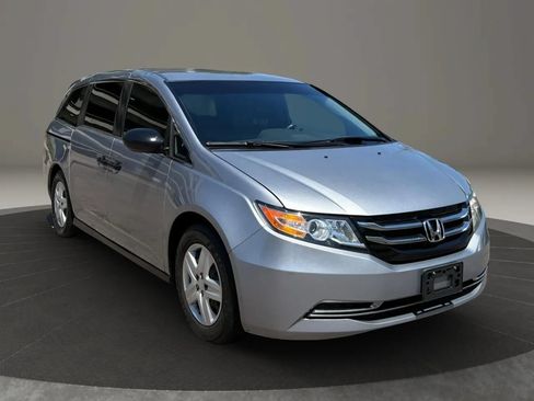 Used 2016 Honda Odyssey LX image 4