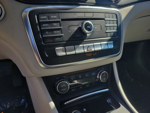 Certified 2018 Mercedes-Benz GLA 250 image 23