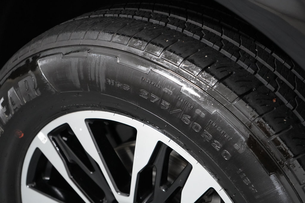 Used 2025 Ford Expedition Platinum AWD/4WD image 39