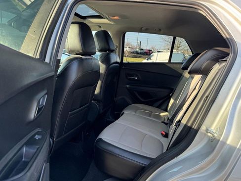 Used 2015 Chevrolet Trax LTZ image 10