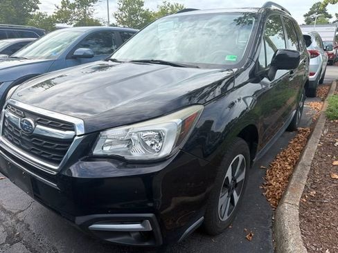 Used 2017 Subaru Forester 2.5i Premium w/ All-Weather Package AWD/4WD image 2