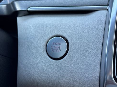 Used 2023 Kia Sorento SX Prestige w/ Panoramic Sunroof Package AWD/4WD image 24