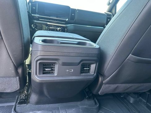 Used 2025 Chevrolet Silverado 2500 LT AWD/4WD image 33
