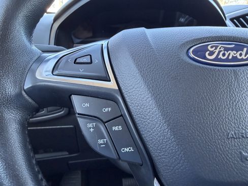 Used 2023 Ford Edge SEL image 27