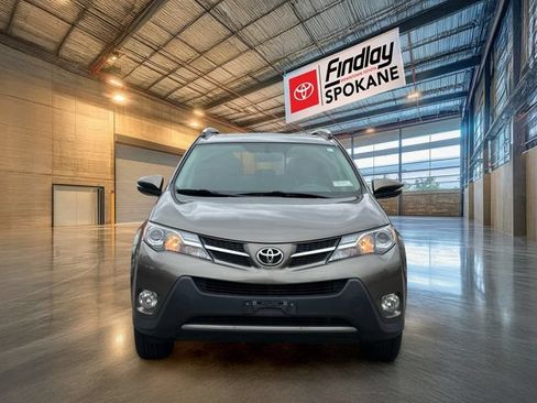 Used 2015 Toyota RAV4 XLE AWD/4WD image 2