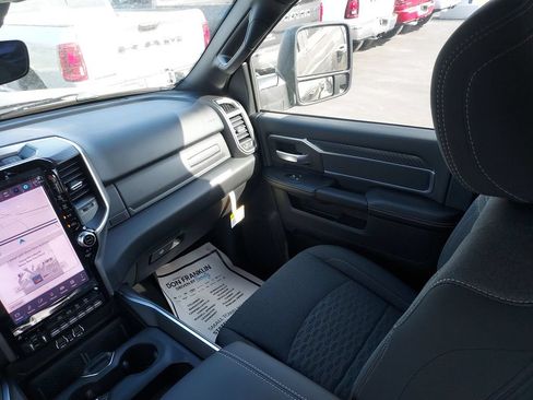 New 2026 RAM 2500 Big Horn AWD/4WD image 11