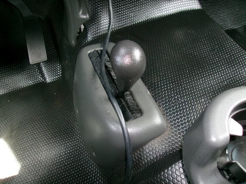 Used 2007 Chevrolet Silverado 2500 W/T w/ Skid Plate Package AWD/4WD image 17
