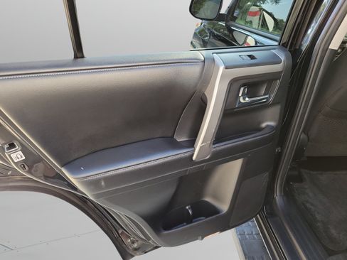 Used 2015 Toyota 4Runner SR5 RWD image 25