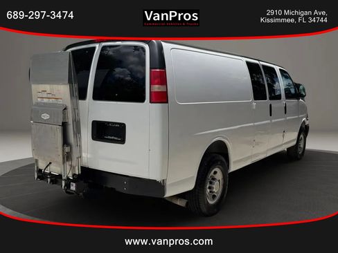 Used 2013 Chevrolet Express 3500 Extended RWD image 5