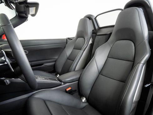 Certified 2025 Porsche 718 Boxster GTS RWD image 5