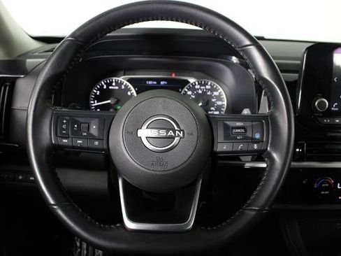 Certified 2025 Nissan Pathfinder SV FWD image 27