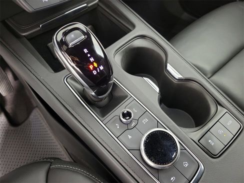 Certified 2025 Cadillac XT4 Premium Luxury image 28