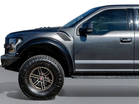 Used 2019 Ford F150 Raptor w/ Equipment Group 802A Luxury image 10