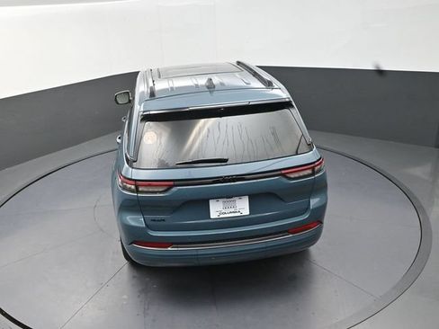 New 2026 Jeep Grand Cherokee Limited AWD/4WD image 16
