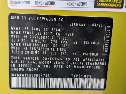 Used 2025 Volkswagen ID. Buzz Pro S Plus RWD image 41