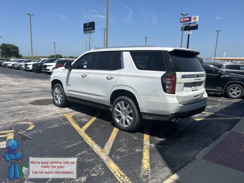 Used 2024 Chevrolet Tahoe High Country AWD/4WD image 3