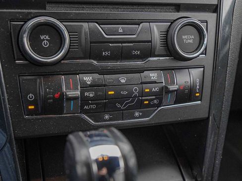 Used 2017 Ford Explorer XLT w/ Equipment Group 202A image 19