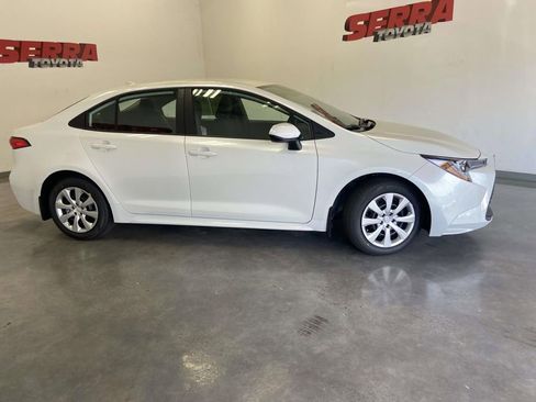 Used 2026 Toyota Corolla LE image 2