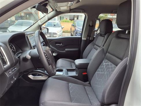 Certified 2025 Nissan Frontier SV w/ SV Convenience Package image 15