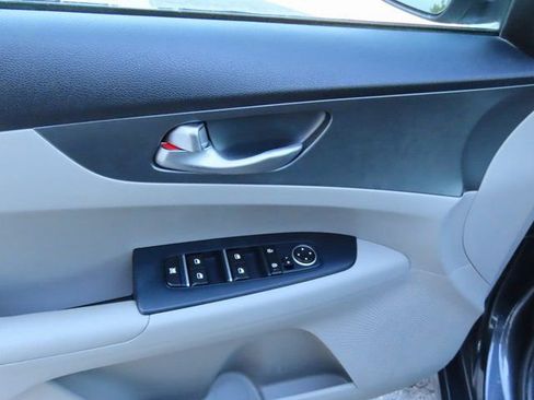 Used 2020 Kia Forte LXS image 21