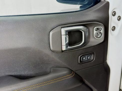 Used 2020 Jeep Gladiator Mojave AWD/4WD image 21