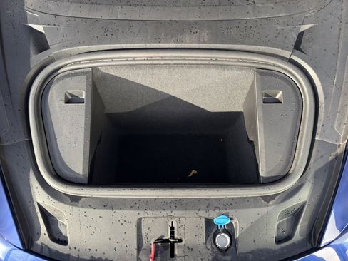 Used 2022 Porsche Taycan image 13