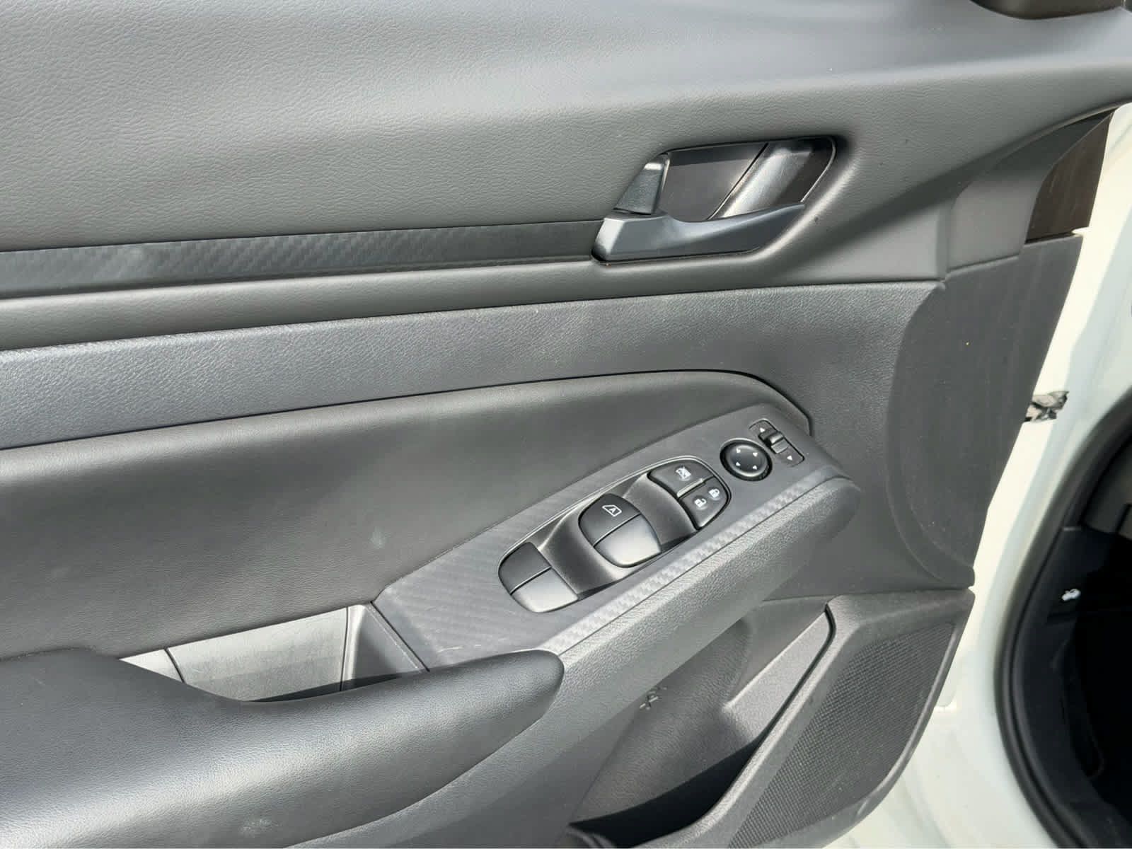 Used 2025 Nissan Altima 2.5 S FWD image 20