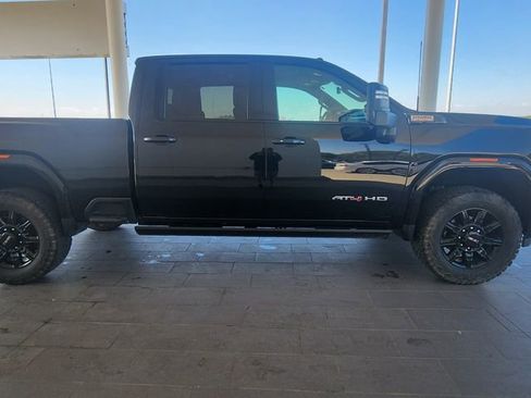 Used 2024 GMC Sierra 3500 AT4 w/ AT4 Premium Plus Package image 6