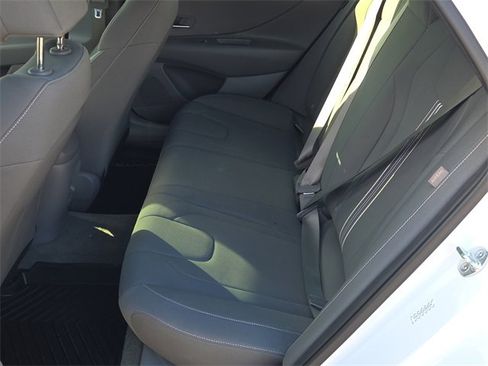 Certified 2024 Hyundai Elantra SEL image 14