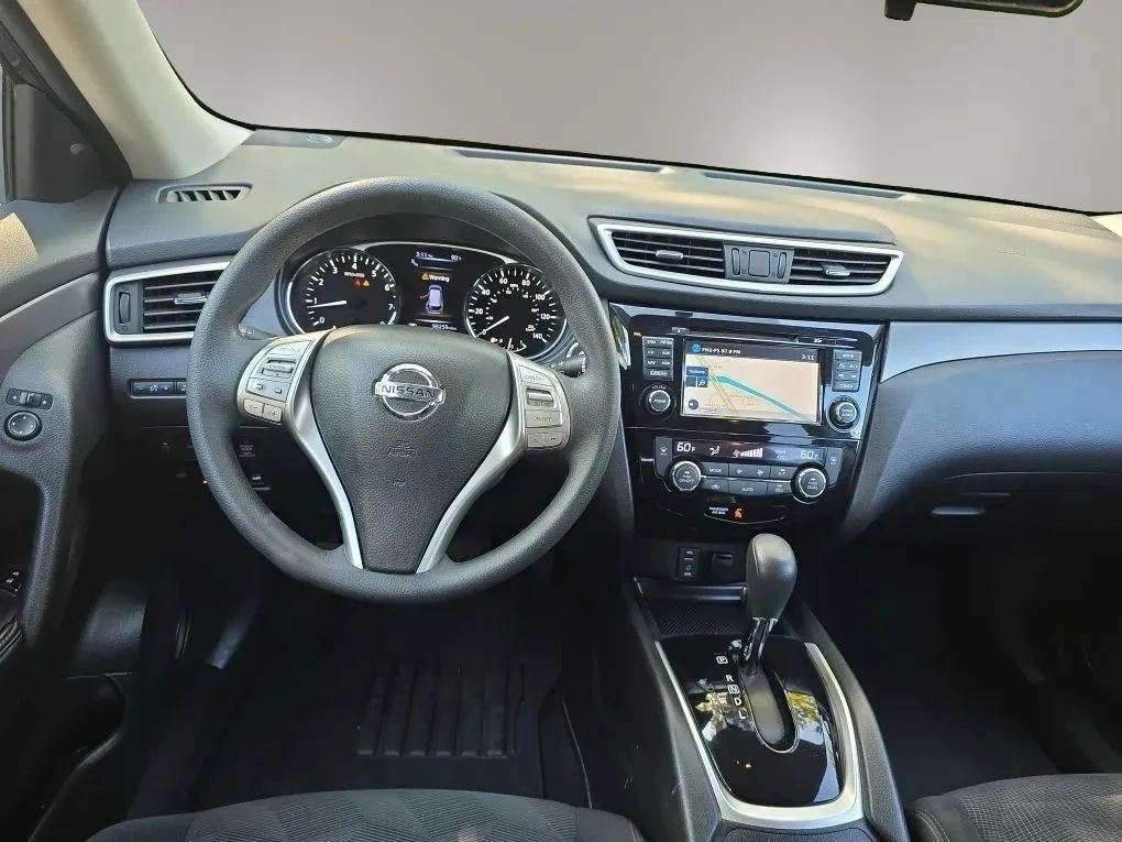 Used 2015 Nissan Rogue SV w/ SV Premium Package AWD/4WD image 14