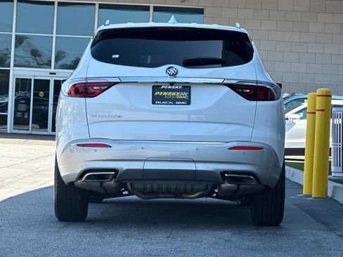 Certified 2023 Buick Enclave Essence FWD image 5