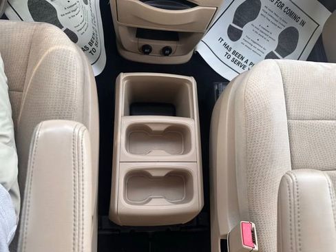 Used 2013 Dodge Grand Caravan SE image 25