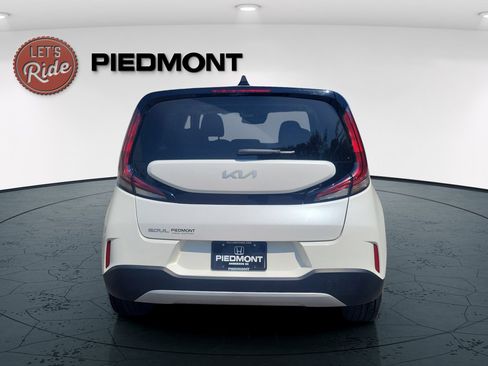 Used 2024 Kia Soul EX w/ Option Group 015 FWD image 6