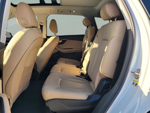 Used 2022 Audi Q7 2.0T Premium Plus w/ Premium Plus Package image 7