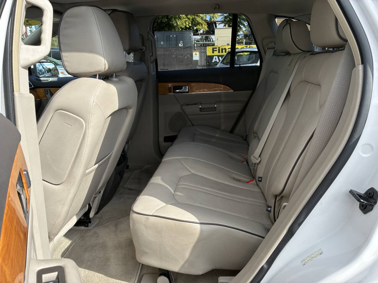 Used 2012 Lincoln MKX AWD image 4