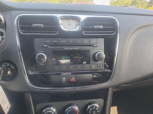 Used 2013 Chrysler 200 LX FWD image 17