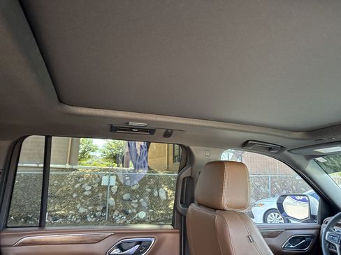 Used 2023 Chevrolet Suburban High Country AWD/4WD image 16