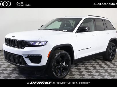 Used 2025 Jeep Grand Cherokee Limited w/ Black Appearance Package